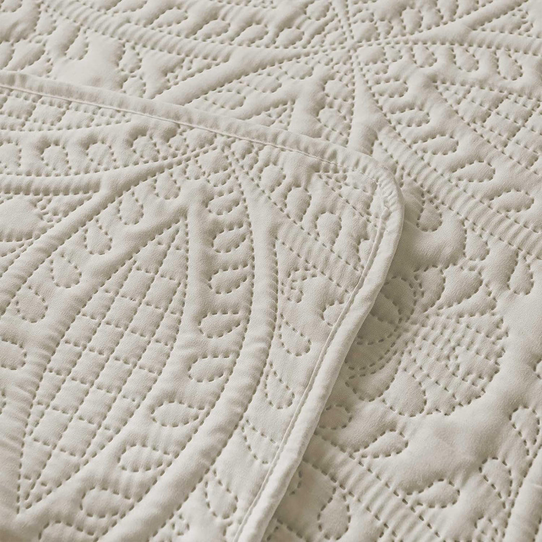 Cream Ultrsasonic QUILTED BEDSPREAD SET