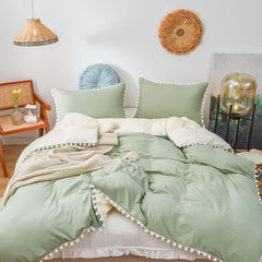 6 pieces Reversible pom pom duvet set Green/Cream