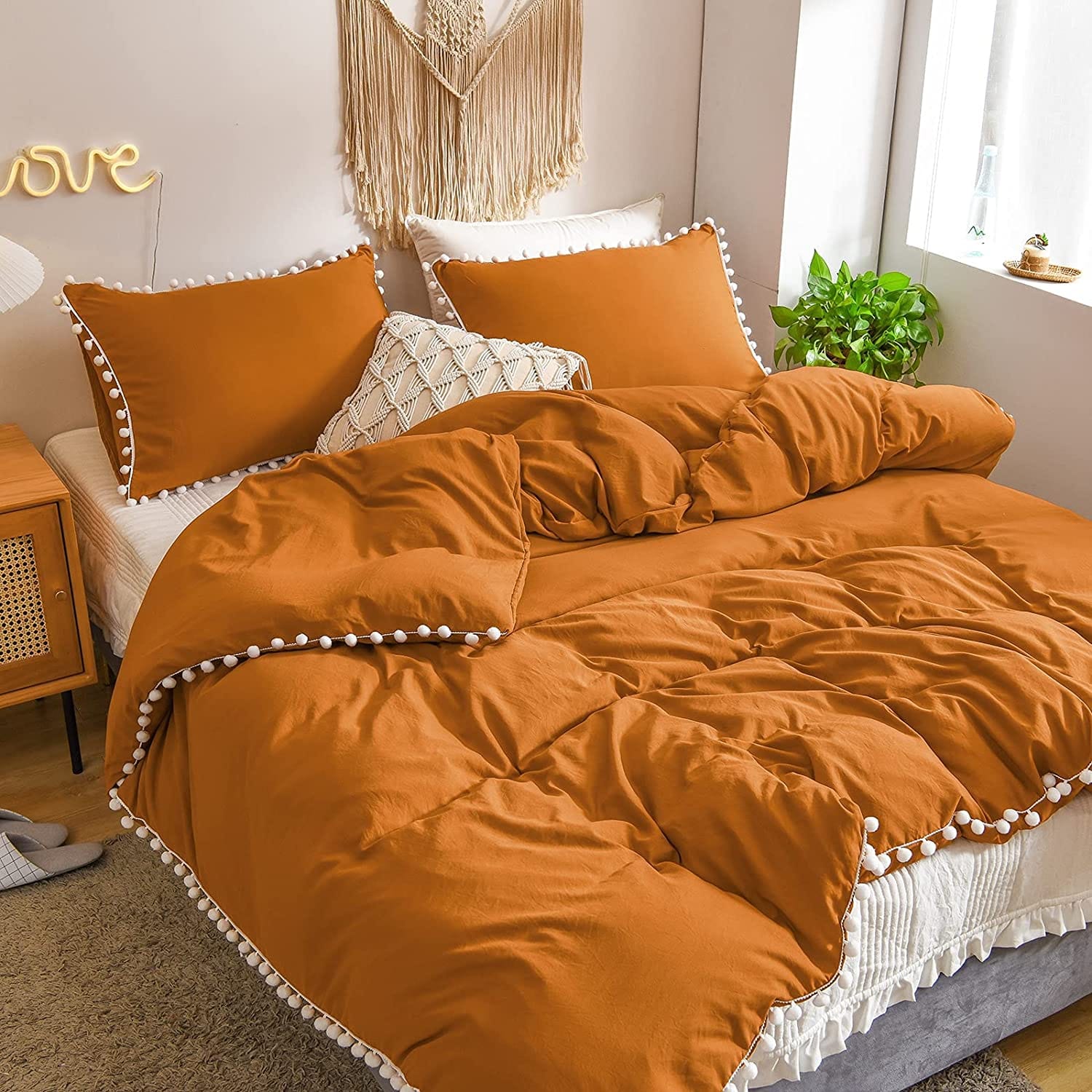 6 pieces pom pom duvet set Mustard