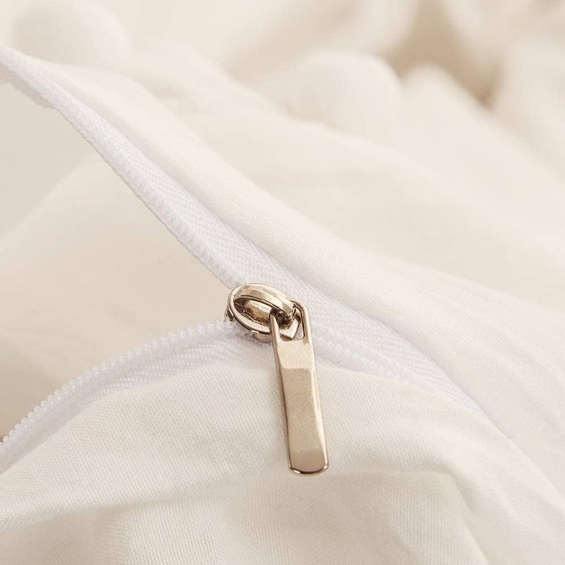 6 Pcs White Duvet Cover With Pom Pom